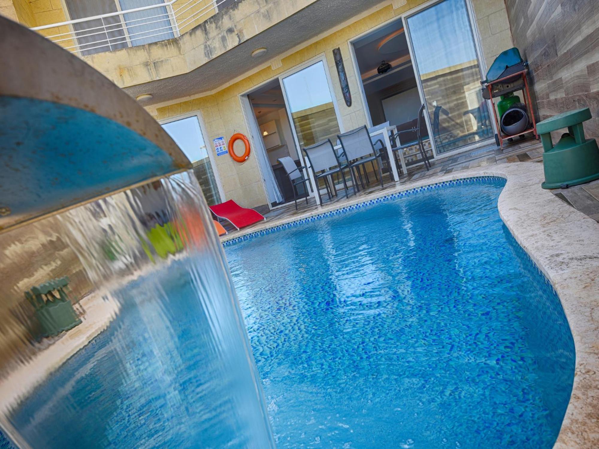 Anthony'S Maisonette Villa Qala Luaran gambar